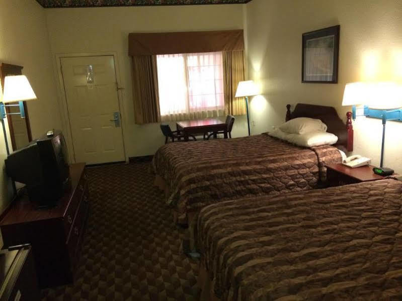 Мотель Super 8 By Wyndham Bastrop Tx Экстерьер фото